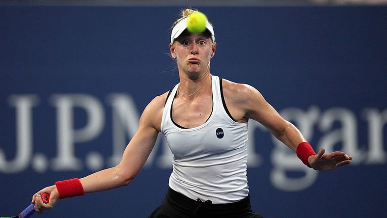 Aug 31, 2021; Flushing, NY, USA; Alison Riske of the United States hits to Anastasia Pavlyuchenkova of Russia on day two of the 2021 U.S. Open tennis tournament at USTA Billie Jean King National Tennis Center. Mandatory Credit: Danielle Parhizkaran-USA TODAY Sports