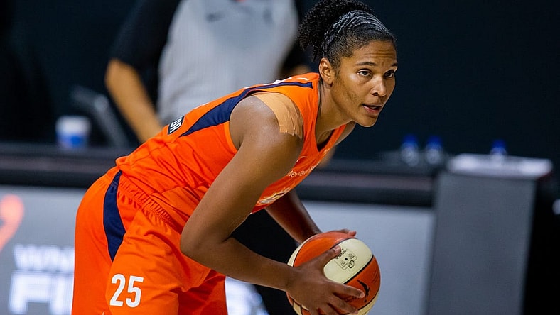 Sep 29, 2020; Bradenton, Florida, USA; Connecticut Sun forward Alyssa Thomas (25) looks to pass during game 5 of the WNBA semifinals between the Connecticut Suns and the Las Vegas Aces at IMG Academy. Mandatory Credit: Mary Holt-USA TODAY Sports