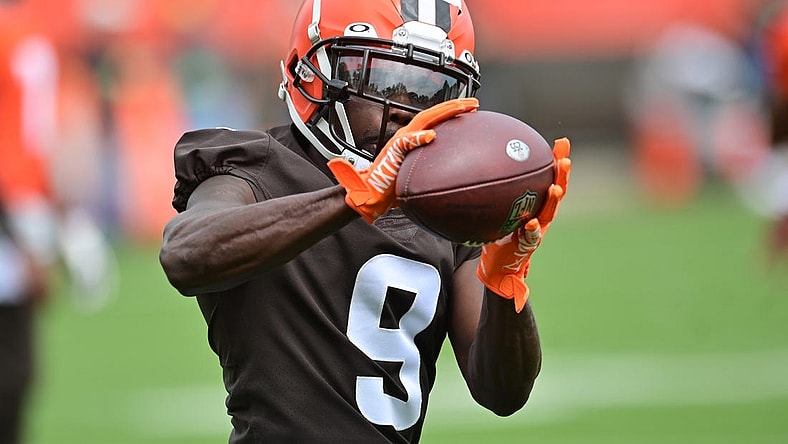 May 25, 2022; Berea, OH, USA; Cleveland Browns wide receiver Jakeem Grant Sr. (9) catches a pass during organized team activities at CrossCountry Mortgage Campus. Mandatory Credit: Ken Blaze-USA TODAY Sports