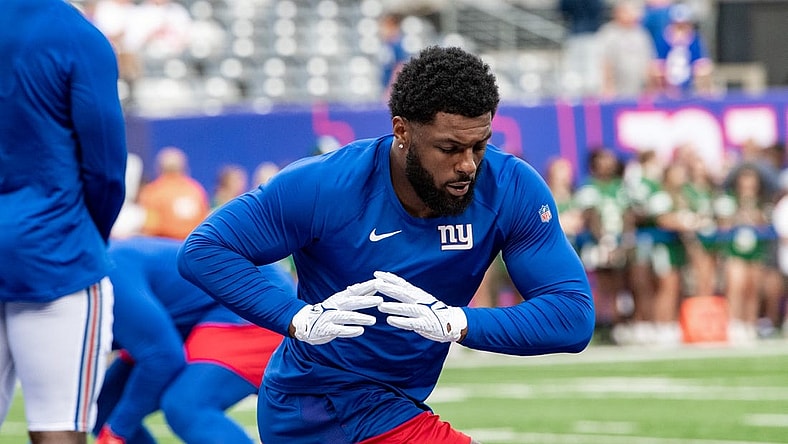 Aug 21, 2022; East Rutherford, New Jersey, USA; New York Giants defensive end Kayvon Thibodeaux (5) warms up prior to the preseason game against the Cincinnati Bengals at MetLife Stadium. Mandatory Credit: John Jones-USA TODAY Sports