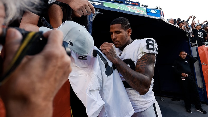 Darren-Waller-Las-Vegas-Raiders