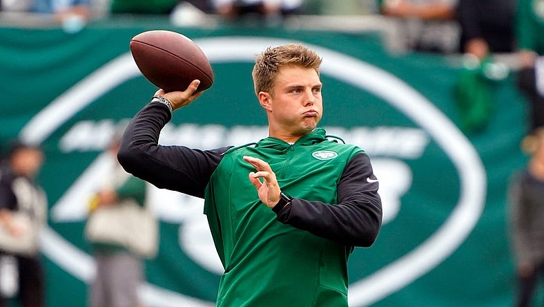 New York Jets quarterback Zach Wilson throws during warmups before an NFL game against the Cincinnati Bengals at MetLife Stadium on Sunday, Sept. 25, 2022. Wilson will not play due to a knee injury.

Nfl Jets Vs Cincinnati Bengals Bengals At Jets