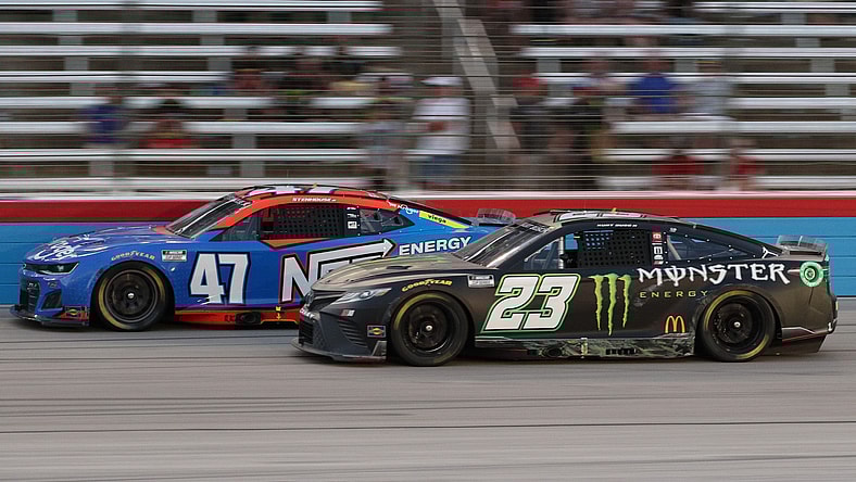 NASCAR: Autotrader EchoPark Automotive 500