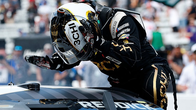 NASCAR: Verizon 200 at the Brickyard