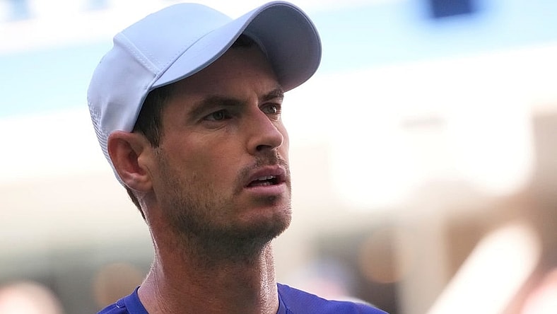 Sept 2, 2022; Flushing, NY, USA; Andy Murray of Great Britain hits to Matteo Berrettini of Italy on day five of the 2022 U.S. Open tennis tournament at USTA Billie Jean King National Tennis Center. Mandatory Credit: Robert Deutsch-USA TODAY Sports