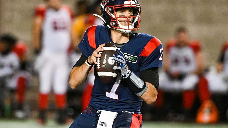 Sep 2, 2022; Montreal, Quebec, CAN; Montreal Alouettes quarterback Trevor Harris (7) against the Ottawa Redblacks during the second quarter at Percival Molson Memorial Stadium. Mandatory Credit: David Kirouac-USA TODAY Sports