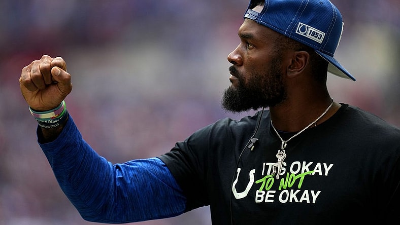 Indianapolis Colts linebacker Shaquille Leonard (53) reacts after a play Sunday, Sept. 25, 2022, during a game against the Kansas City Chiefs at Lucas Oil Stadium in Indianapolis.
