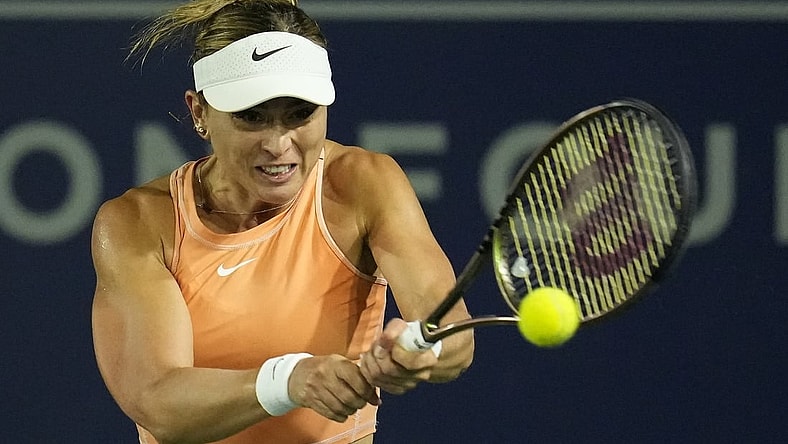 Oct 14, 2022; San Diego, California, US;  Paula Badosa of Spain hits a shot against Danielle Collins of the United States during the San Diego Open at Barnes Tennis Center. Mandatory Credit: Ray Acevedo-USA TODAY Sports