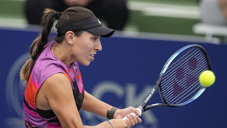 Oct 15, 2022; San Diego, California, US;  Jessica Pegula of the United States hits a shot against Iga Swiatek of Polandduring the San Diego Open at Barnes Tennis Center. Mandatory Credit: Ray Acevedo-USA TODAY Sports