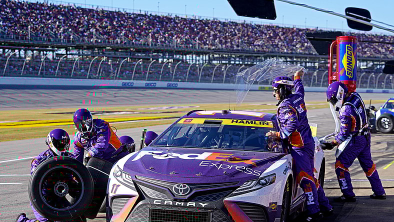 NASCAR: YellaWood 500