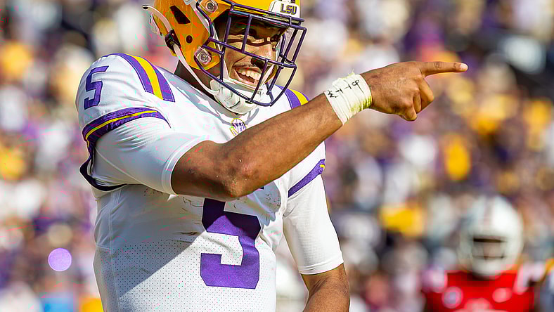 Syndication: The Daily Advertiser