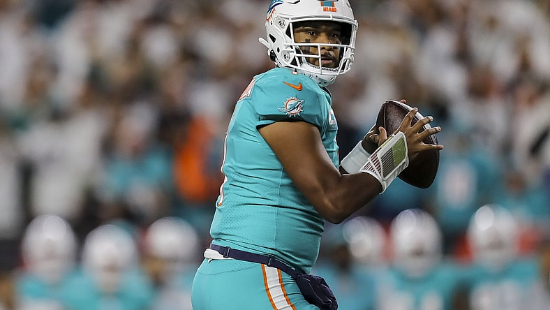 tua tagovailoa, miami dolphins