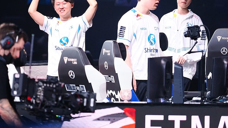 Nov 5, 2022; San Francisco, California, USA; DRX jungler Hong "Pyosik" Chang-hyeon react before game 5 against T1 during the League of Legends World Championships at Chase Center. Mandatory Credit: Kelley L Cox-USA TODAY Sports