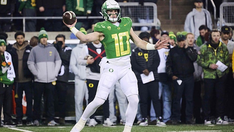 Nov 19, 2022; Eugene, Oregon, USA; Oregon Ducks quarterback Bo Nix (10) throws a pass during the first half against the Utah Utes at Autzen Stadium. Mandatory Credit: Troy Wayrynen-USA TODAY Sports