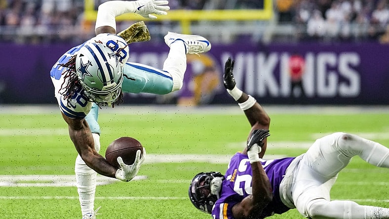 Nov 20, 2022; Minneapolis, Minnesota, USA; Dallas Cowboys wide receiver CeeDee Lamb (88) carries the ball during the first quarter against the Minnesota Vikings at U.S. Bank Stadium. Mandatory Credit: Brace Hemmelgarn-USA TODAY Sports