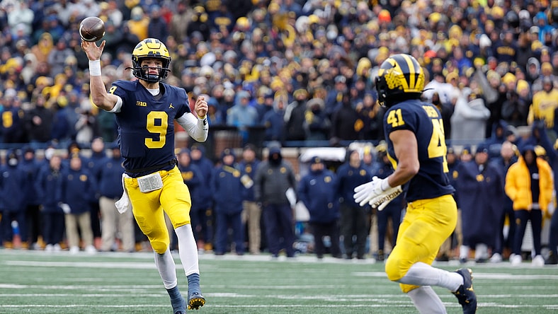 NCAA Football: Illinois at Michigan