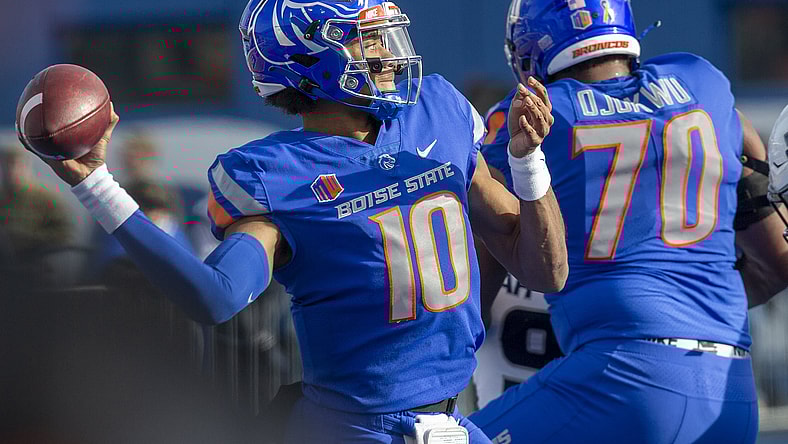 NCAA Football: Utah State at Boise State
