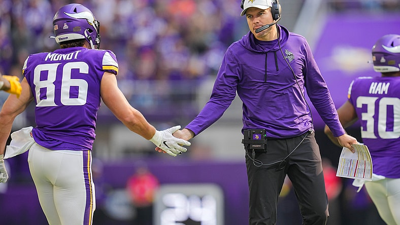 NFL: Arizona Cardinals at Minnesota Vikings