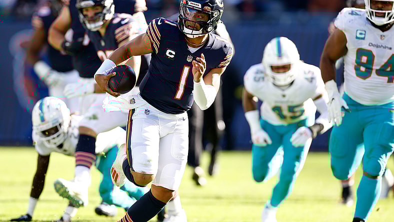 Chicago Bears quarterback Justin Fields