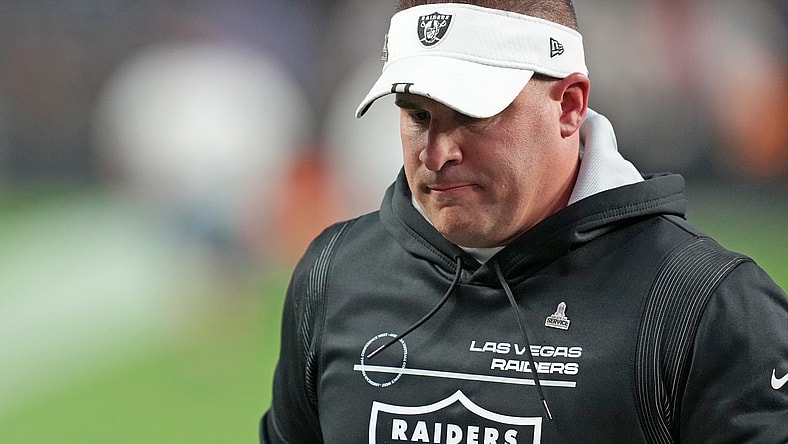 las vegas raiders head coach josh mcdaniels