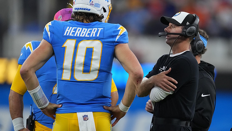 nfl picks week 10: los angeles chargers to cover against san francisco 49ers