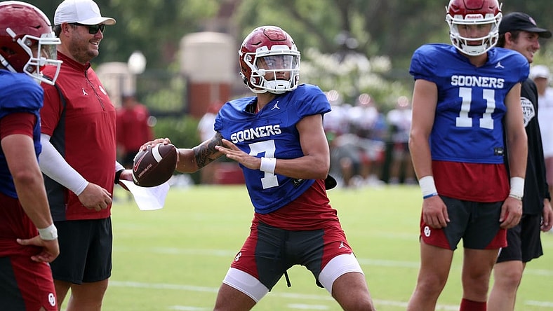 Quarterback Nick Evers (7) goes through Drills as the University of Oklahoma Sooners (OU ) hold fall football camp outside Gaylord Family/Oklahoma Memorial Stadium on  Aug. 8, 2022 in Norman, Okla.  [Steve Sisney/For The Oklahoman]

Ou Fall Camp
