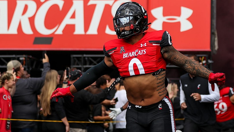 Sep 24, 2022; Cincinnati, Ohio, USA; Cincinnati Bearcats linebacker Ivan Pace Jr. (0) runs onto the field prior to the game against the Indiana Hoosiers at Nippert Stadium. Mandatory Credit: Katie Stratman-USA TODAY Sports