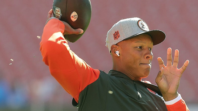 Cleveland Browns quarterback Josh Dobbs throws a warmup pass before the game against the Los Angeles Chargers on Sunday, Oct. 9, 2022 in Cleveland, Ohio, at FirstEnergy Stadium.

Akr 10 9 Browns Chargers122