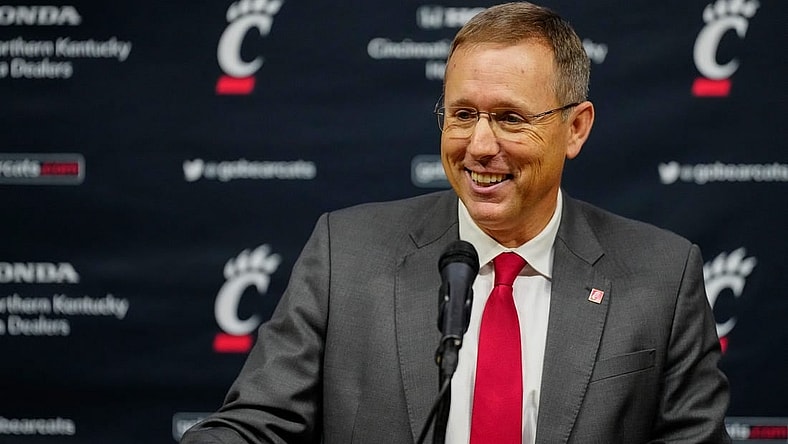 New University of Cincinnati head football coach Scott Satterfield speaks during a press conference at the University of Cincinnati   s Fifth Third Arena in Cincinnati on Monday, Dec. 5, 2022. Satterfield holds a 76-48 record as a head coach at the University of Louisville and Appalachian State.

Bearcats Football Scott Satterfield