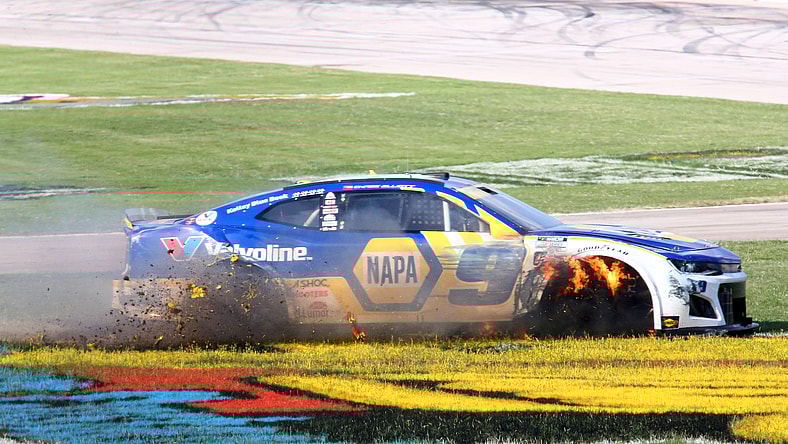 NASCAR: Autotrader EchoPark Automotive 500