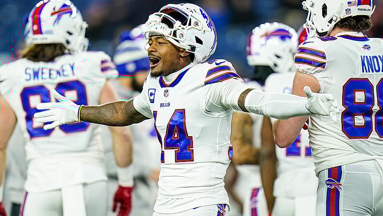 NFL: Buffalo Bills at New England Patriots