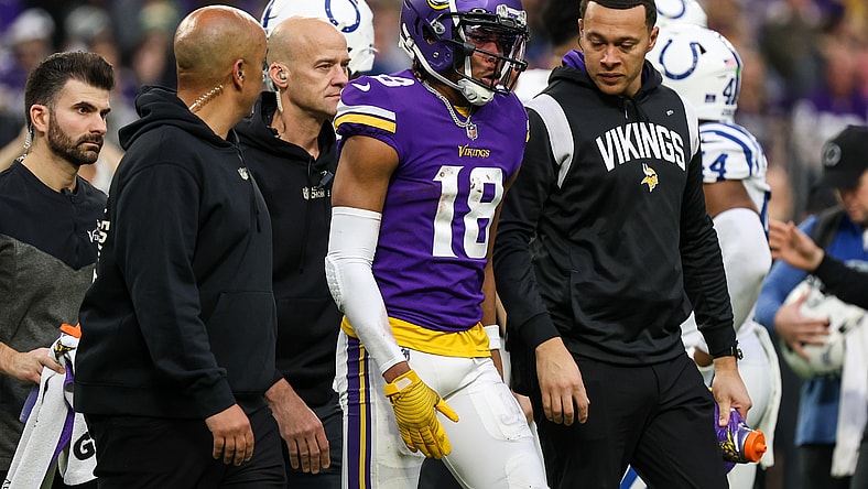 NFL: Indianapolis Colts at Minnesota Vikings