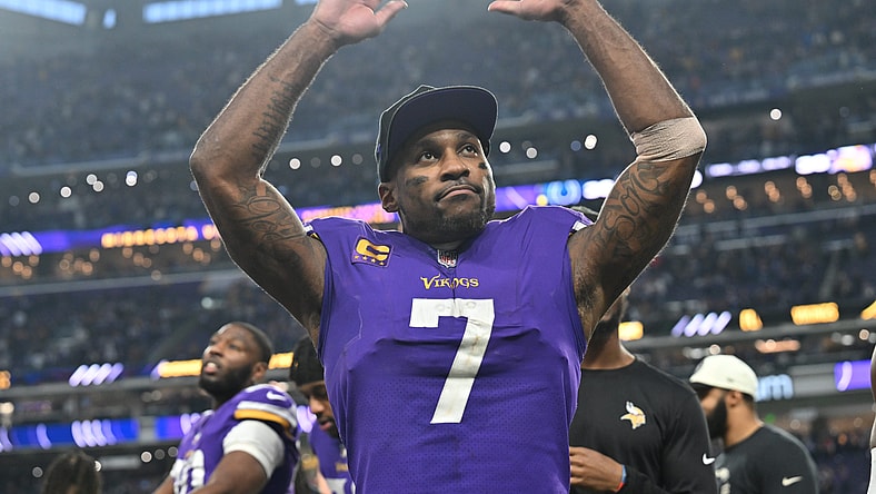 NFL: Indianapolis Colts at Minnesota Vikings