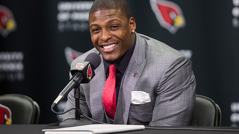 arizona cardinals hire adrian wilson as general manager