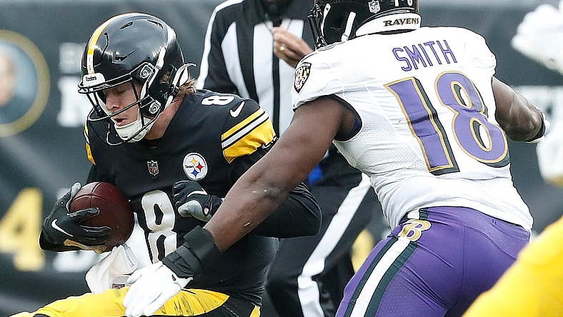 nfl free agents: roquan smith