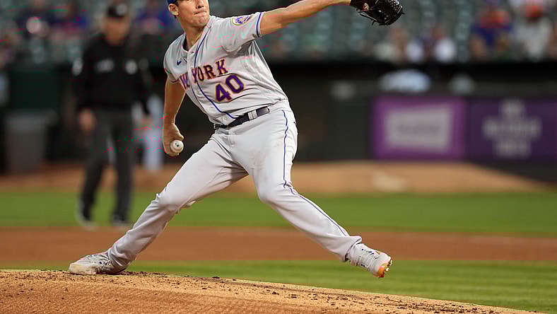 toronto blue jays sign chris bassitt