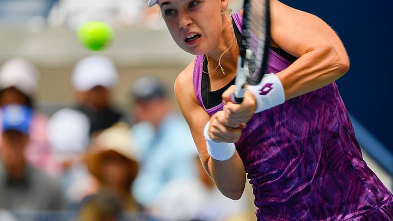 Aug 27, 2019; Flushing, NY, USA; Anna Blinkova of Russia hits to Naomi Osaka of Japan in the first round on day two of the 2019 U.S. Open tennis tournament at USTA Billie Jean King National Tennis Center. Mandatory Credit: Robert Deutsch-USA TODAY Sports