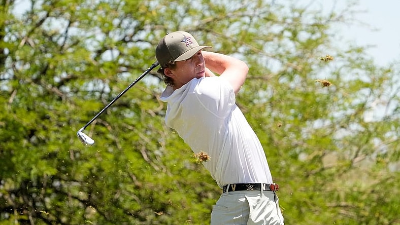 May 30, 2022; Scottsdale, Arizona, USA; Gordon Sargent of Vanderbilt plays his tee shot on the second hole during the final round of the NCAA DI Mens Golf Championship at Grayhawk Golf Club - Raptor Course. Mandatory Credit: Rob Schumacher-Arizona Republic
Golf Ncaa Di Mens Golf Championship