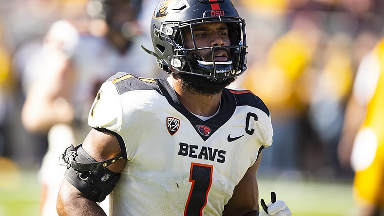 Nov 19, 2022; Tempe, Arizona, USA; Oregon State Beavers linebacker Omar Speights (1) against the Arizona State Sun Devils at Sun Devil Stadium. Mandatory Credit: Mark J. Rebilas-USA TODAY Sports