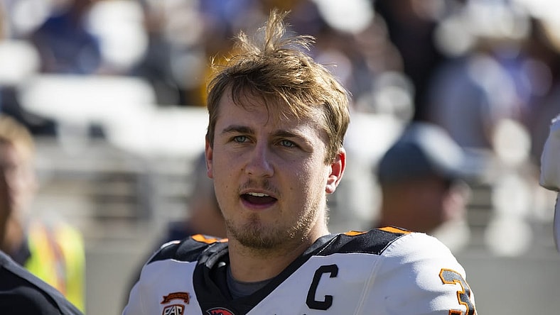 Nov 19, 2022; Tempe, Arizona, USA; Oregon State Beavers quarterback Tristan Gebbia (3) against the Arizona State Sun Devils at Sun Devil Stadium. Mandatory Credit: Mark J. Rebilas-USA TODAY Sports