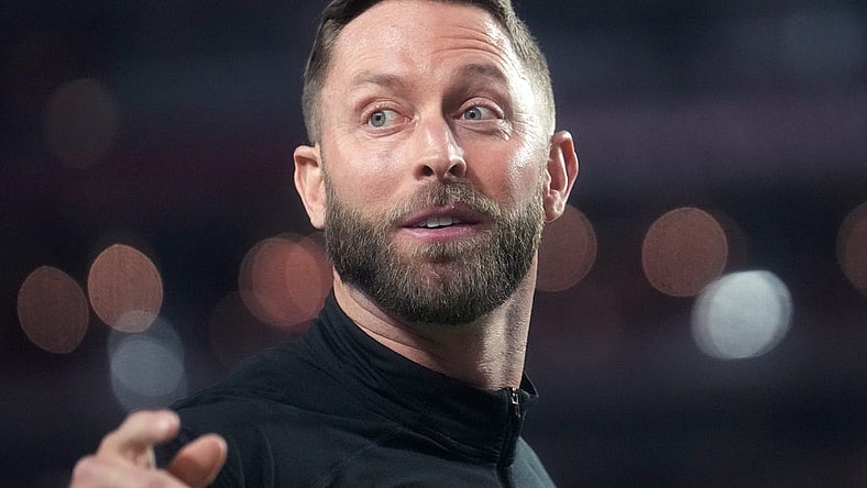 Dec 25, 2022; Glendale, Arizona, USA; Arizona Cardinals head coach Kliff Kingsbury takes the field before their game against the Tampa Bay Buccaneers at State Farm Stadium.

Nfl Tampa Bay At Cardinals