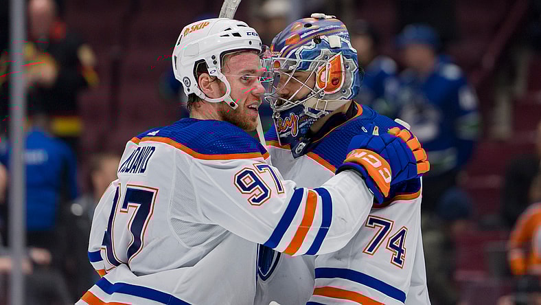 NHL: Edmonton Oilers at Vancouver Canucks