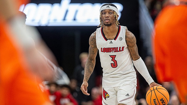 Louisville guard El Ellis (3) dribbled upcourt as the Cardinals hosted the Clemson Tigers at the KFC Yum Center Saturday evening. Louisville defeated Clemson, 83-73 for their fourth win of the season. Feb. 18, 2023

Jf Ul Aj6t6483