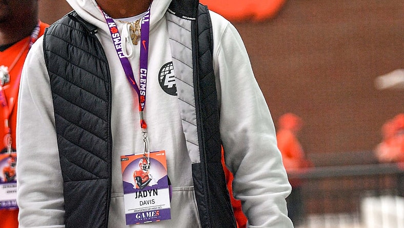 Jadyn Davis of Providence Day High School visits before the game with NC State at Memorial Stadium in Clemson, South Carolina Saturday, October 1, 2022.

Ncaa Football Clemson Football Vs Nc State Wolfpack