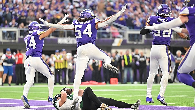 Dec 4, 2022; Minneapolis, Minnesota, USA; Minnesota Vikings safety Camryn Bynum (24) and linebacker Eric Kendricks (54) and linebacker Jordan Hicks (58) react after New York Jets wide receiver Braxton Berrios (10) drops a touchdown pass late during the fourth quarter at U.S. Bank Stadium. Mandatory Credit: Jeffrey Becker-USA TODAY Sports