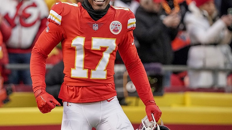 Jan 29, 2023; Kansas City, Missouri, USA; Kansas City Chiefs wide receiver Mecole Hardman (17) warms up against the Cincinnati Bengals prior to the AFC Championship game at GEHA Field at Arrowhead Stadium. Mandatory Credit: Denny Medley-USA TODAY Sports