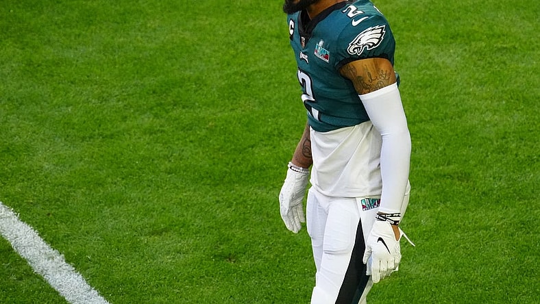 Philadelphia Eagles cornerback Darius Slay (2) warms up before playing against the Kansas City Chiefs in Super Bowl LVII at State Farm Stadium in Glendale on Feb. 12, 2023.
Nfl Super Bowl Lvii Kansas City Chiefs Vs Philadelphia Eagles