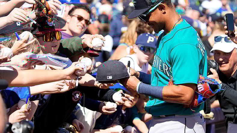 MLB: Spring Training-Seattle Mariners at San Diego Padres