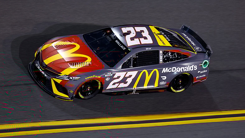 NASCAR: Bluegreen Vacations Duel 1 at DAYTONA