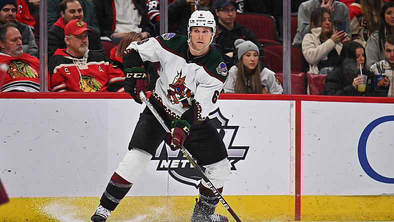 NHL: Arizona Coyotes at Chicago Blackhawks